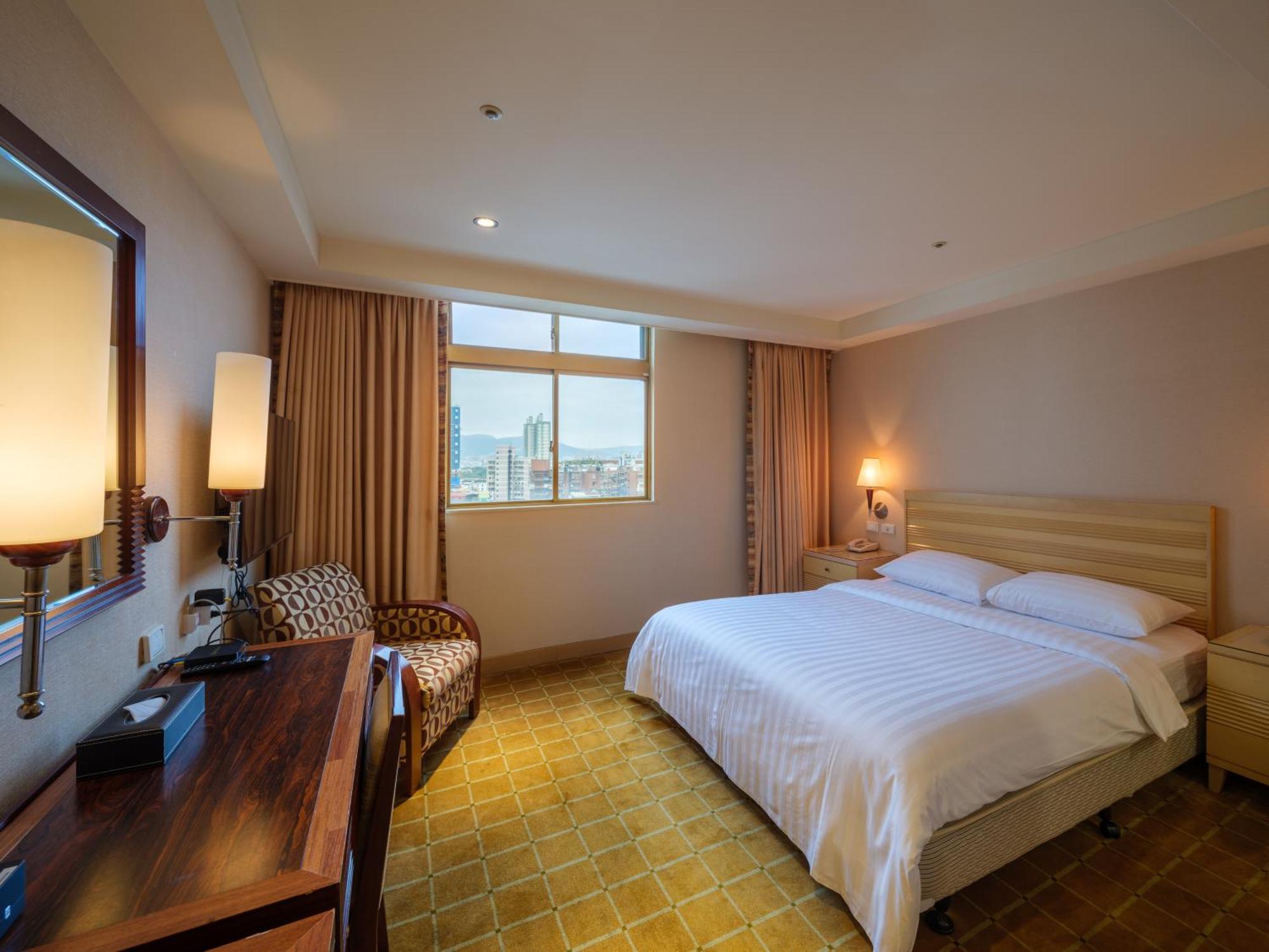 Rich & Free Hotel - Fuzhong 富逸旅趣-板橋府中館 Taipéi Exterior foto