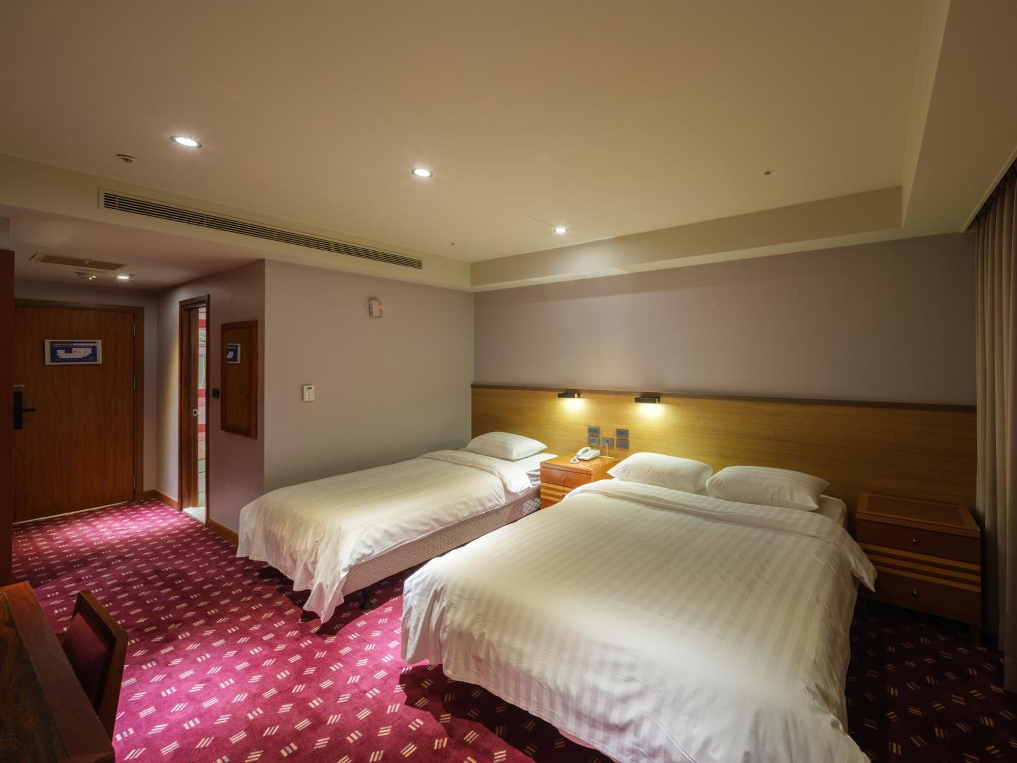 Rich & Free Hotel - Fuzhong 富逸旅趣-板橋府中館 Taipéi Exterior foto