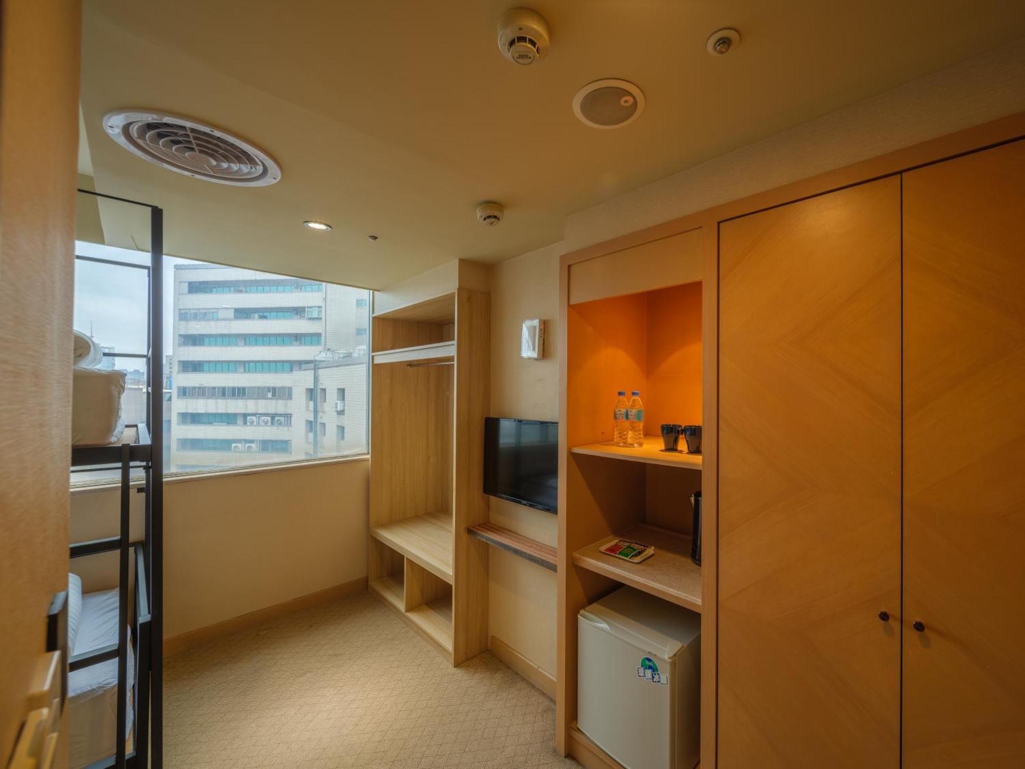 Rich & Free Hotel - Fuzhong 富逸旅趣-板橋府中館 Taipéi Exterior foto