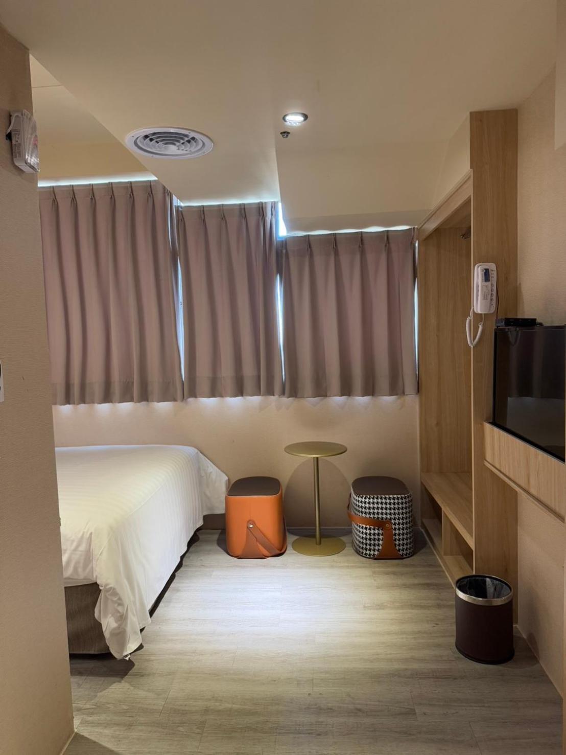 Rich & Free Hotel - Fuzhong 富逸旅趣-板橋府中館 Taipéi Exterior foto